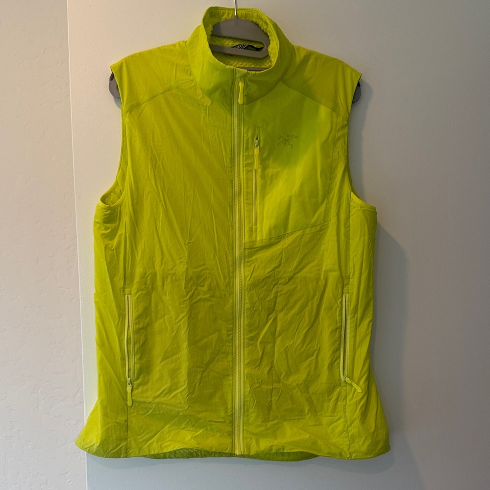 Arc'teryx Women's Neon Yellow Lightweight Vest Atom LT